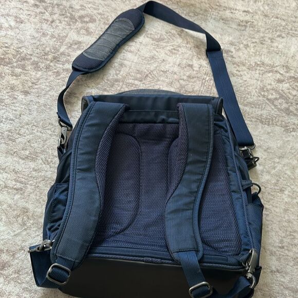 Tumi Dark Blue Men's Messenger backpack Bag - Picture 9 of 9